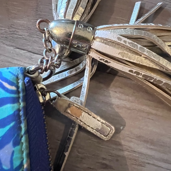 Lilly Pulitzer Tropical Print Clutch and Wallet - Picture 13 of 16